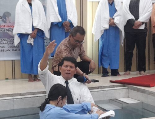 5 Jiwa Dibaptis di GMAHK Jatinegara Hasil Tuaian KKR Hybrid Wilayah VII